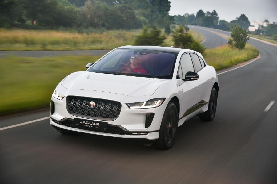  Jaguar I-Pace EV400 AWD HSE 2019 года  (ZA) (фото 24 из 47)